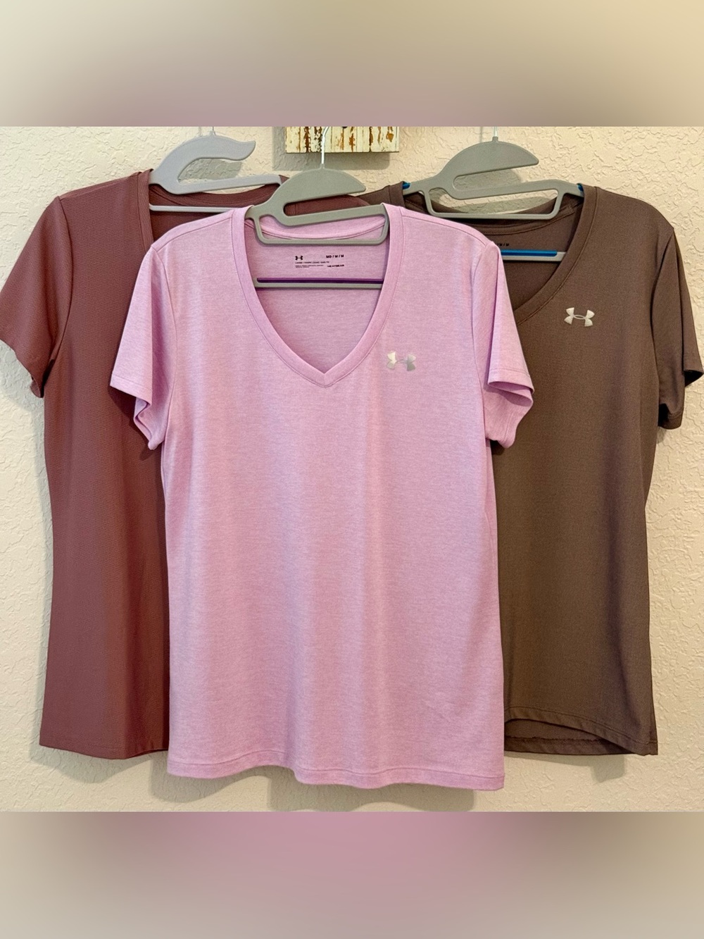 Under Armour Heatgear Loose fit bundle of 3 Women’s tees t shirts Medium